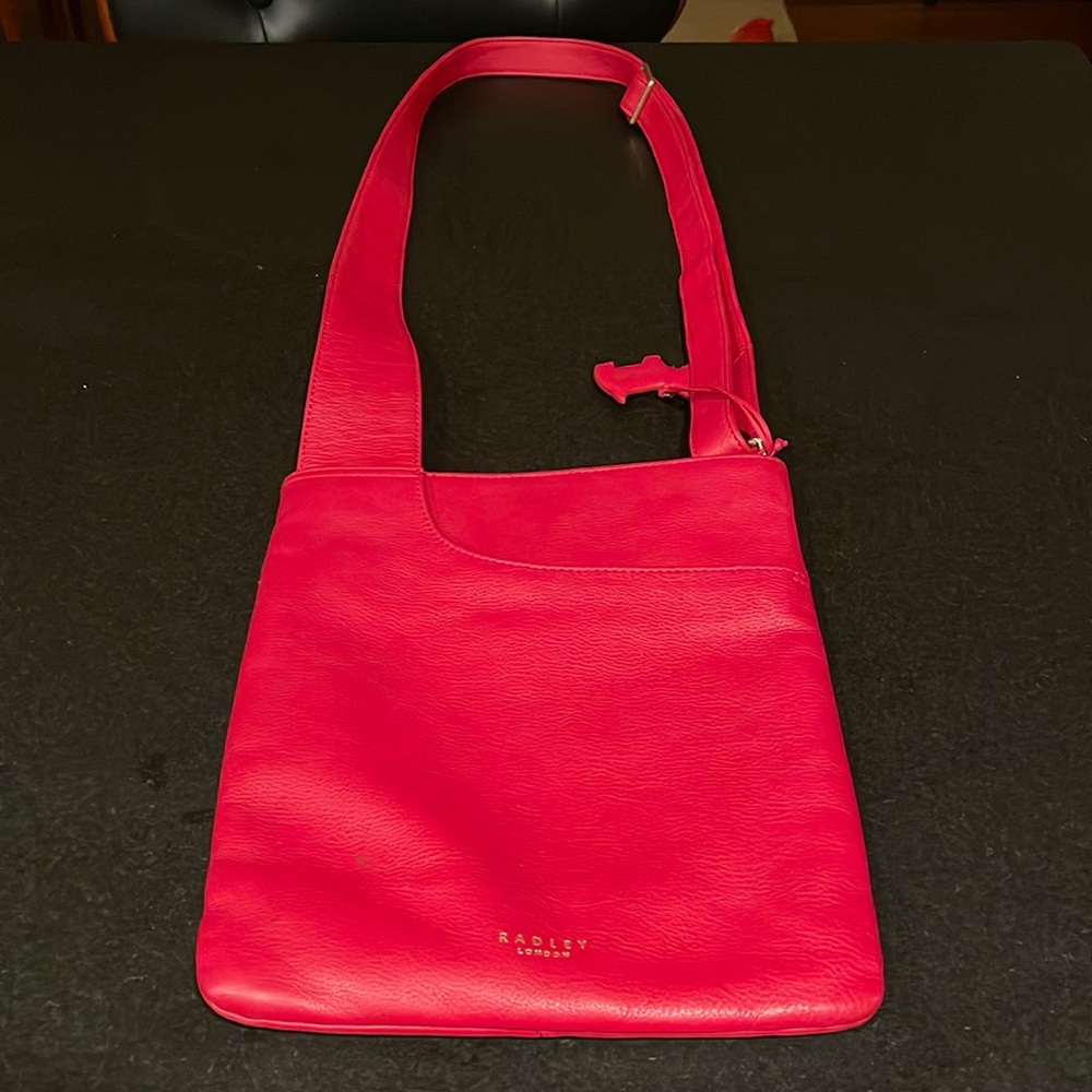 Radley of London - Cross Body bag in red. Excellent condition.